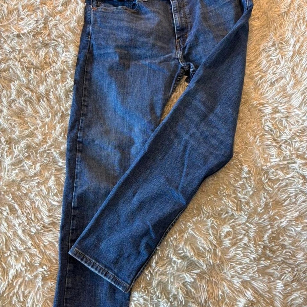 Levi's - Picture 5 of 6